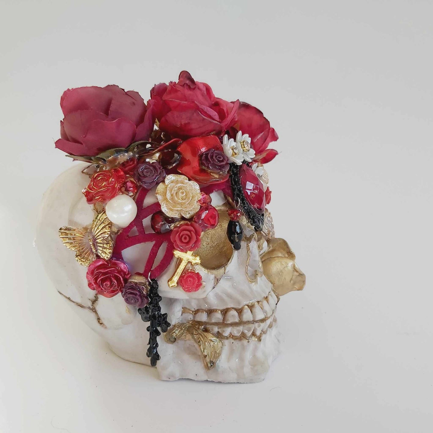 Handcrafted Gothic Floral Skull – Unique Gothic Style Home Accent (SKL4)