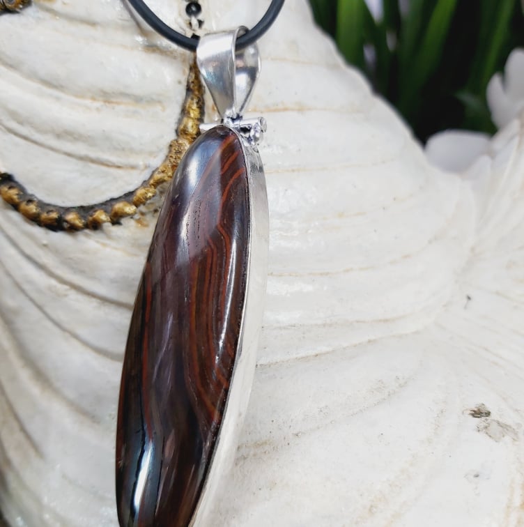 Tiger Eye Gemstone Pendant Necklace (E1618)