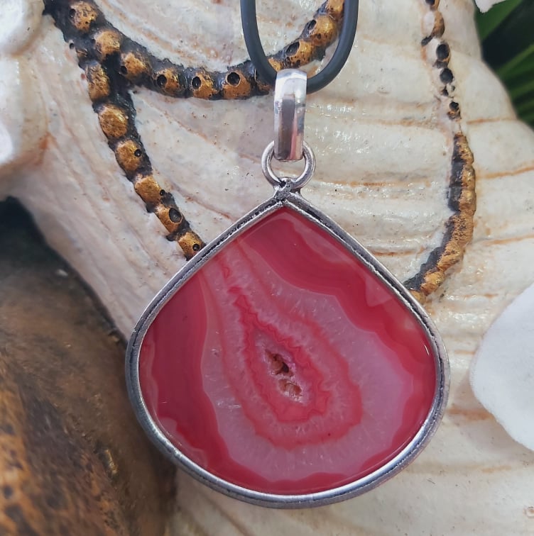 Agate Protection Gemstone Pendant (E1831)