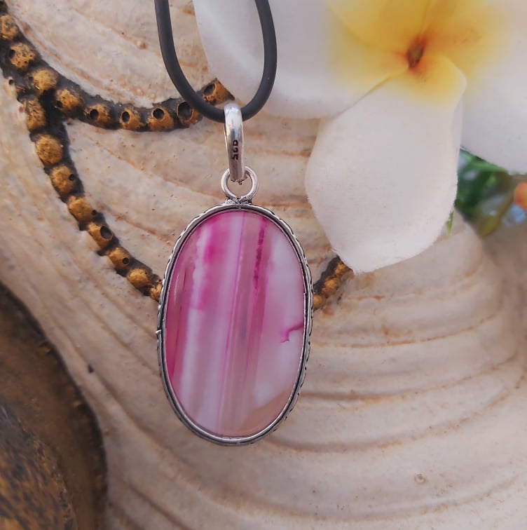 Agate Grounding & Protection Gemstone Pendant (E1917)