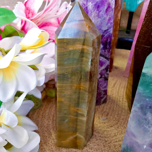 The Spiritual Benefits of Tiger Eye: Grounding, Clarity, and Protection