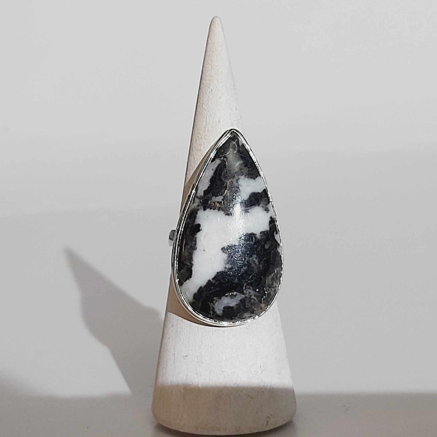 White Buffalo Turquoise Gemstone Ring Size US 9.5 (E1652)