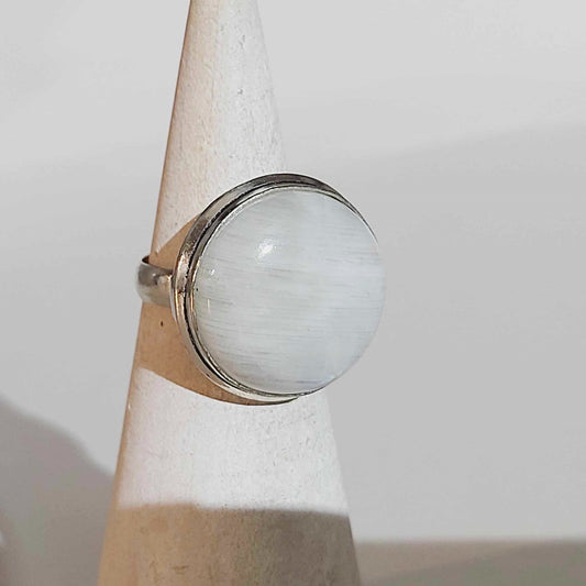 Free Spirit Rainbow Moonstone Ring Size US 6 (E1662)