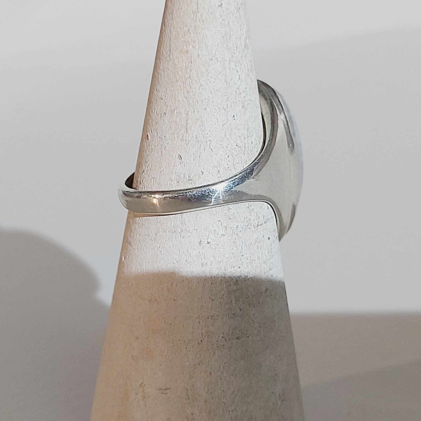 Free Spirit Rainbow Moonstone Ring Size US 8 (E1673)