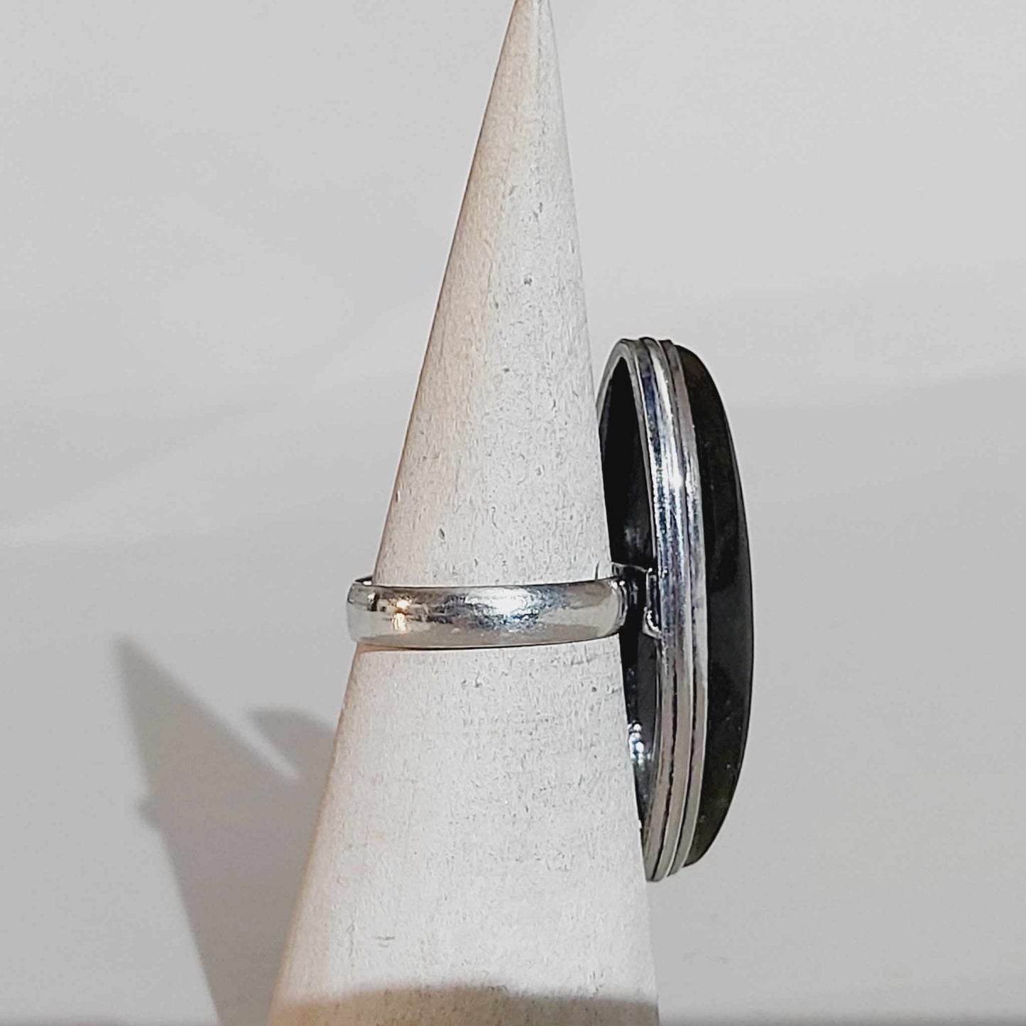 Labradorite Protection Gemstone Ring US 8.5 or UK Q (E1736)