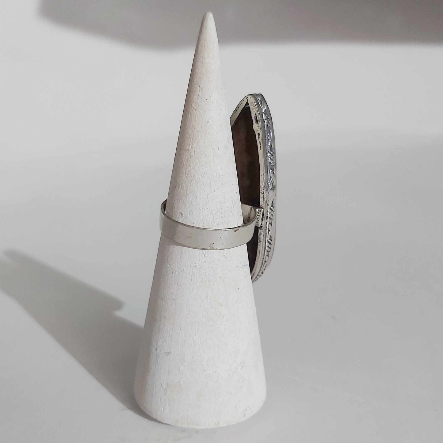 Agate Physical Wellbeing Gemstone Ring US 7.5 (E2410)