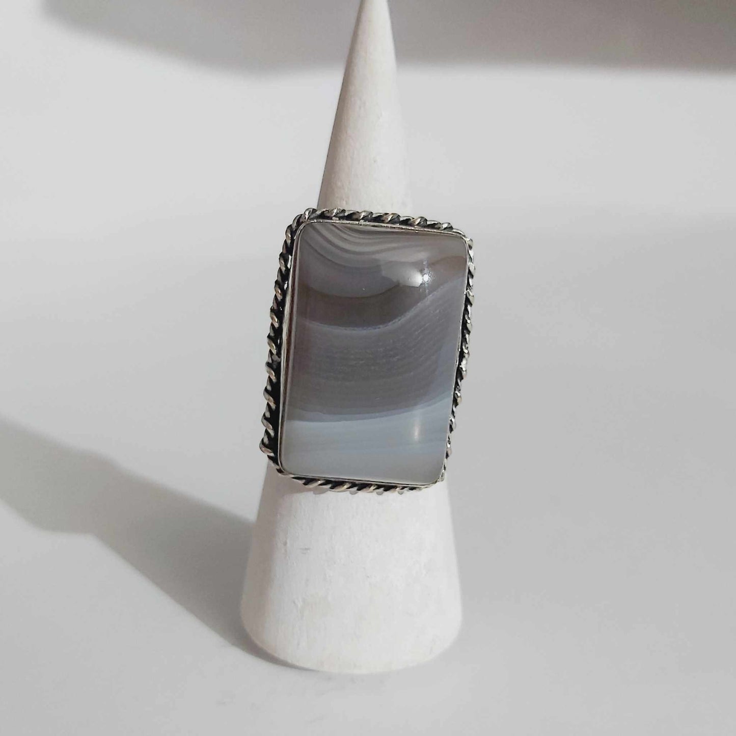 Agate Physical Wellbeing Gemstone Ring US 8 (E2412)
