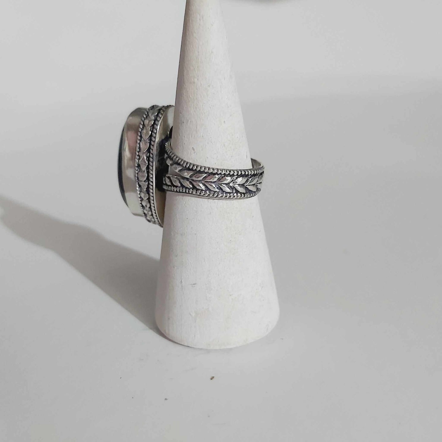 Agate Physical Wellbeing Gemstone Ring US 10 (E2440)