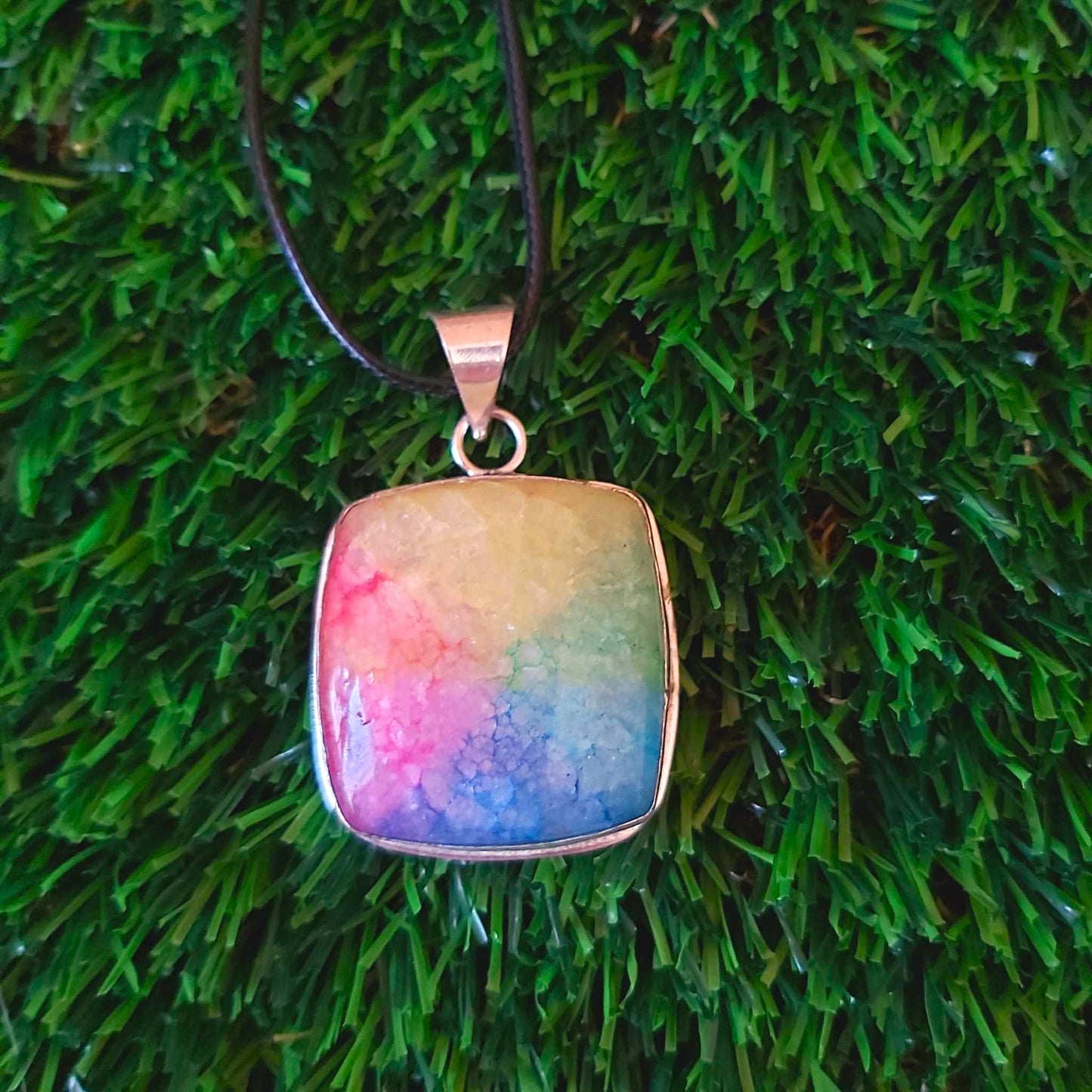 Rainbow Agate Grounding Gemstone Pendant (E2538)