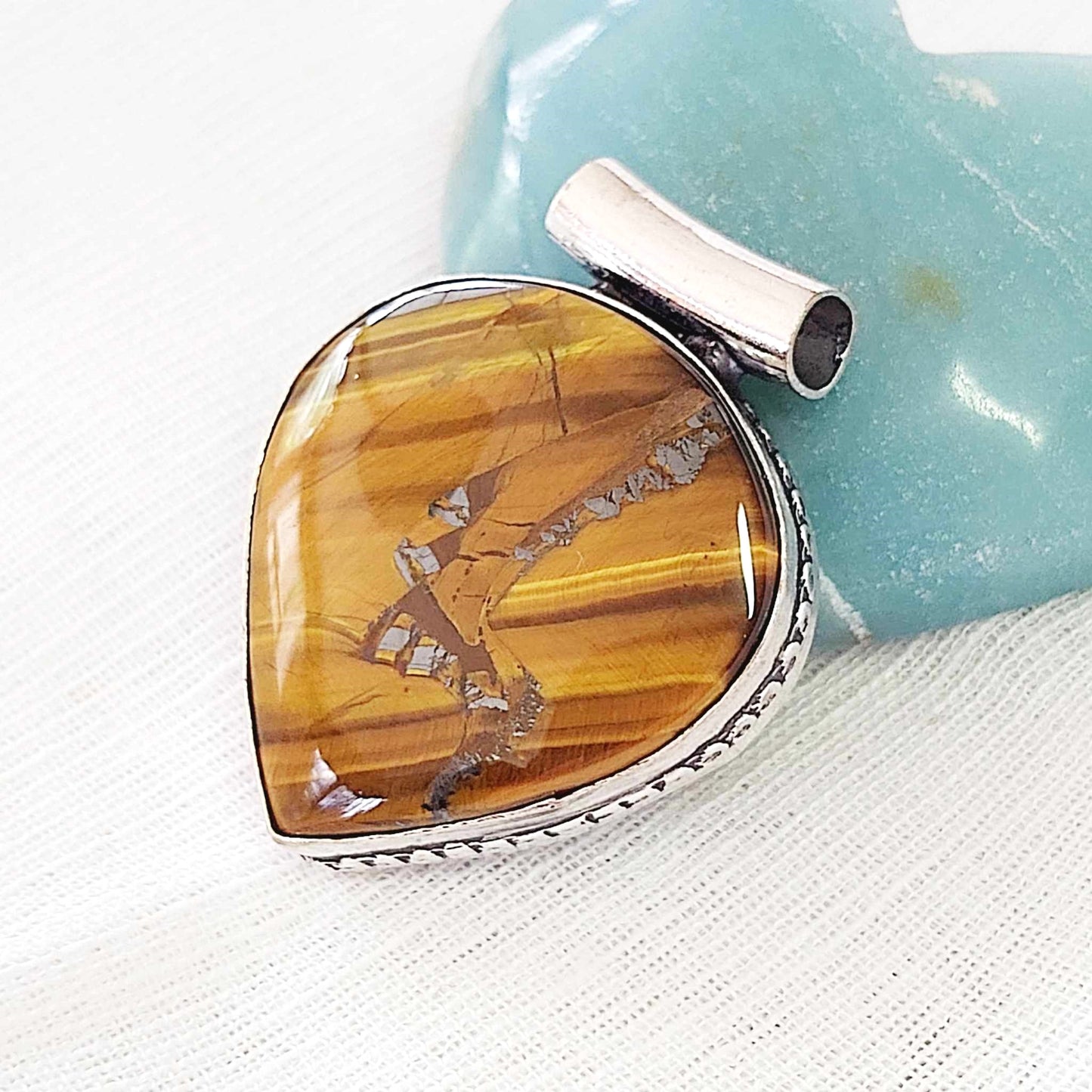 Tiger Eye Gemstone Crystal Pendant (E838)