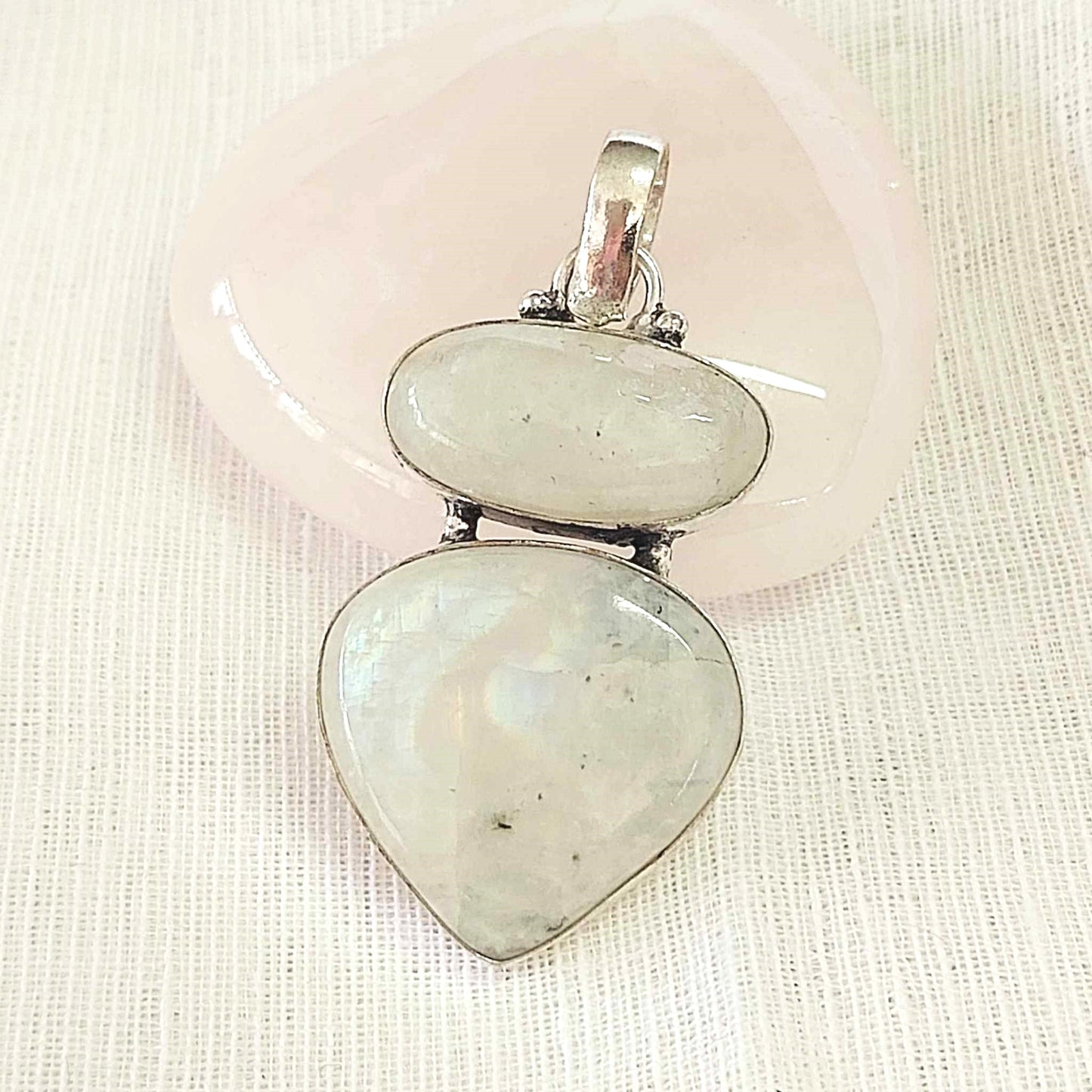 Moonstone Gemstone Crystal Pendant (E869)