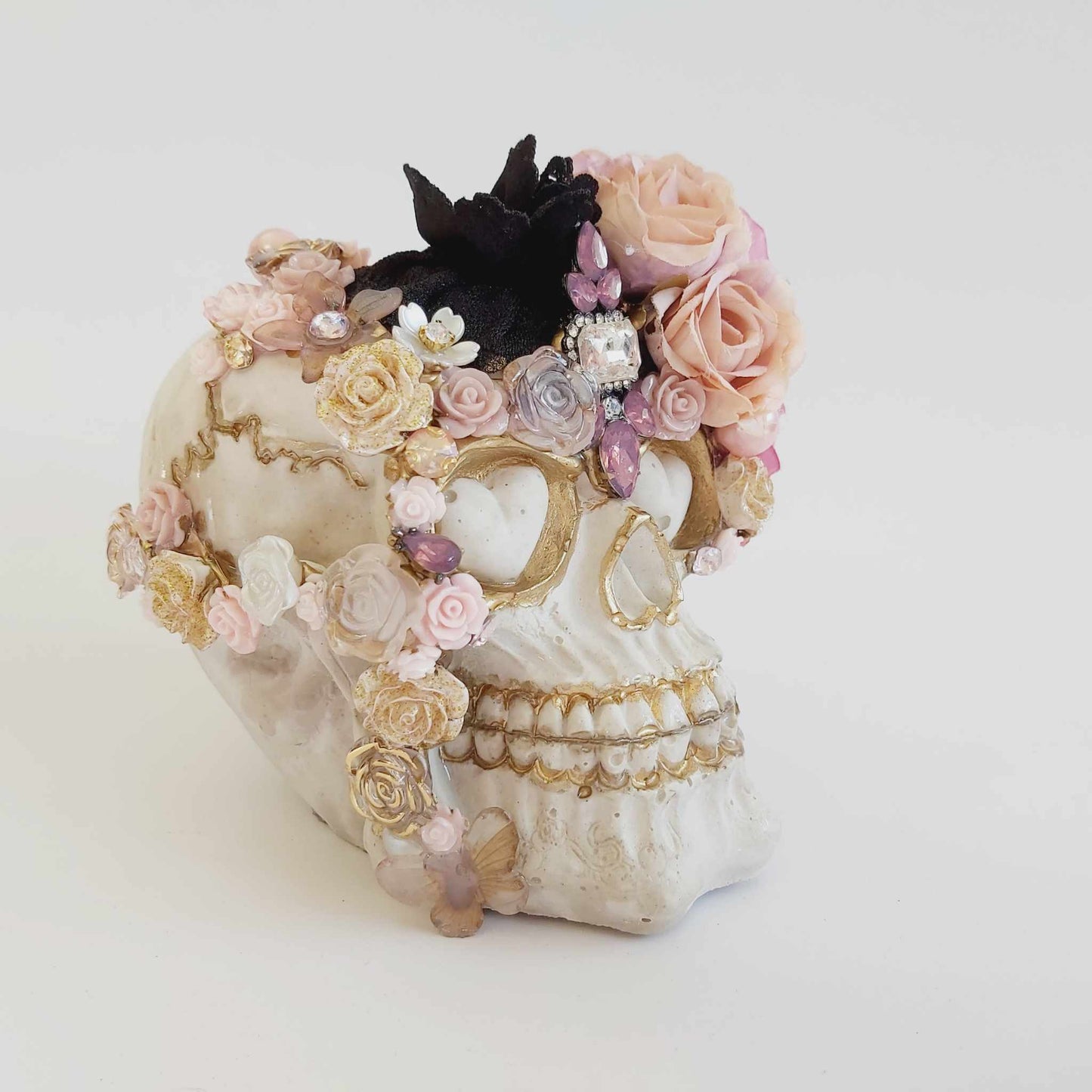 Handcrafted Gothic Floral Skull – Unique Gothic Style Home Accent (skl1)