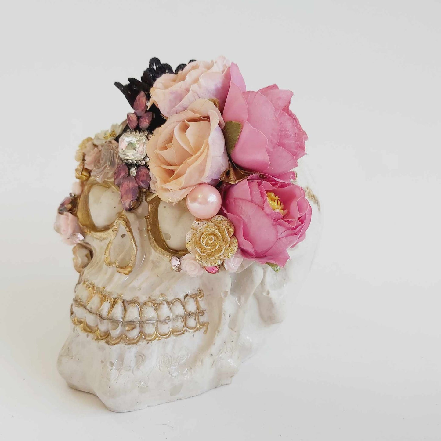 Handcrafted Gothic Floral Skull – Unique Gothic Style Home Accent (skl1)