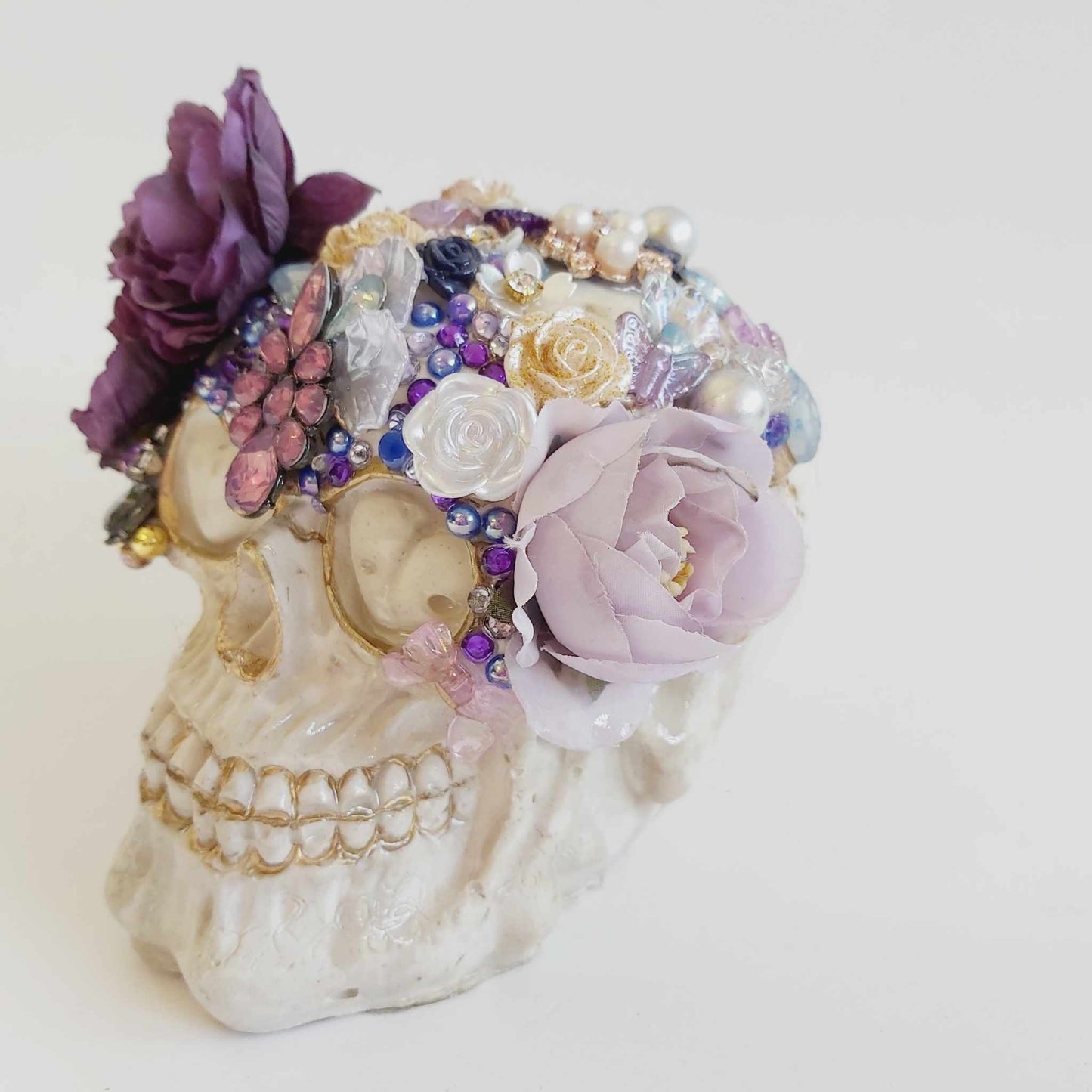 Handcrafted Gothic Floral Skull – Unique Gothic Style Home Accent (skl2)