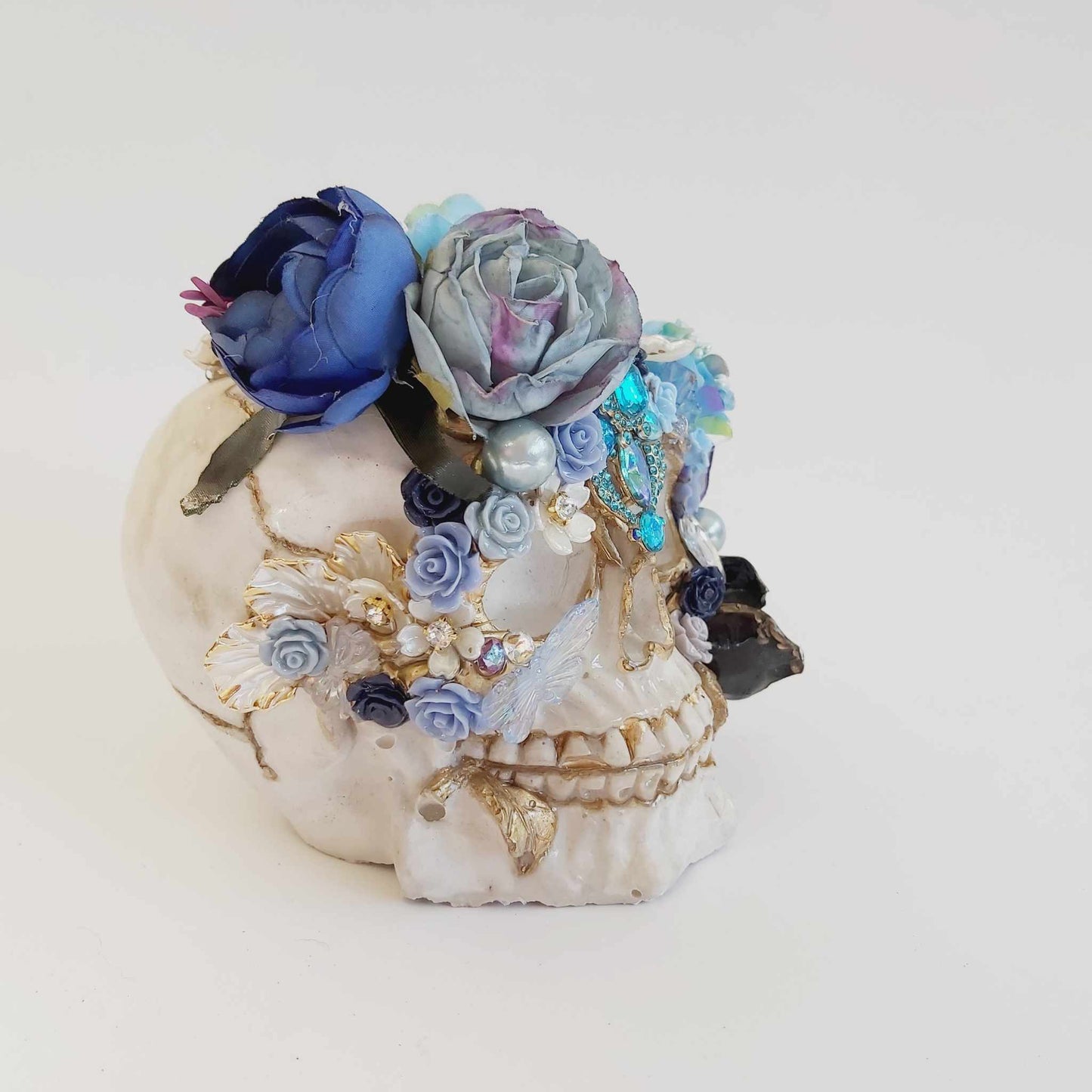 Handcrafted Gothic Floral Skull – Unique Gothic Style Home Accent (SKL3)