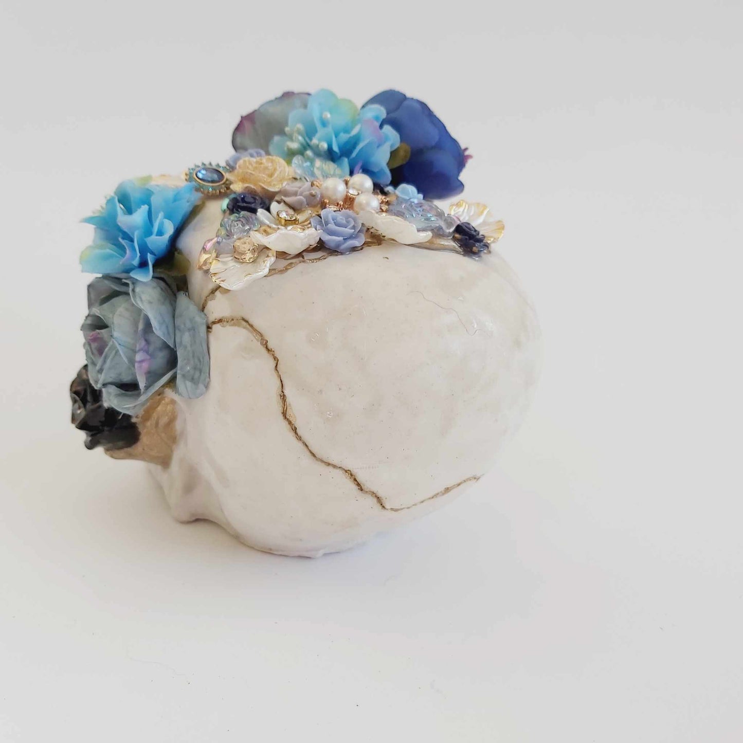 Handcrafted Gothic Floral Skull – Unique Gothic Style Home Accent (SKL3)