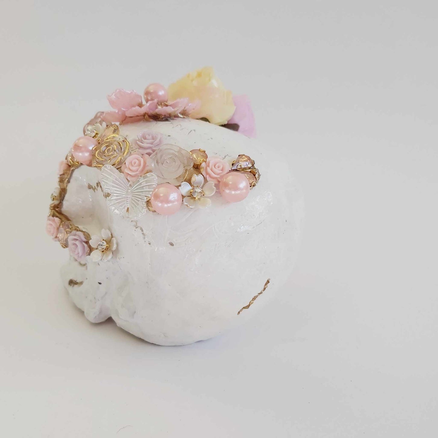 Handcrafted Gothic Floral Skull – Unique Gothic Style Home Accent (SKL5)