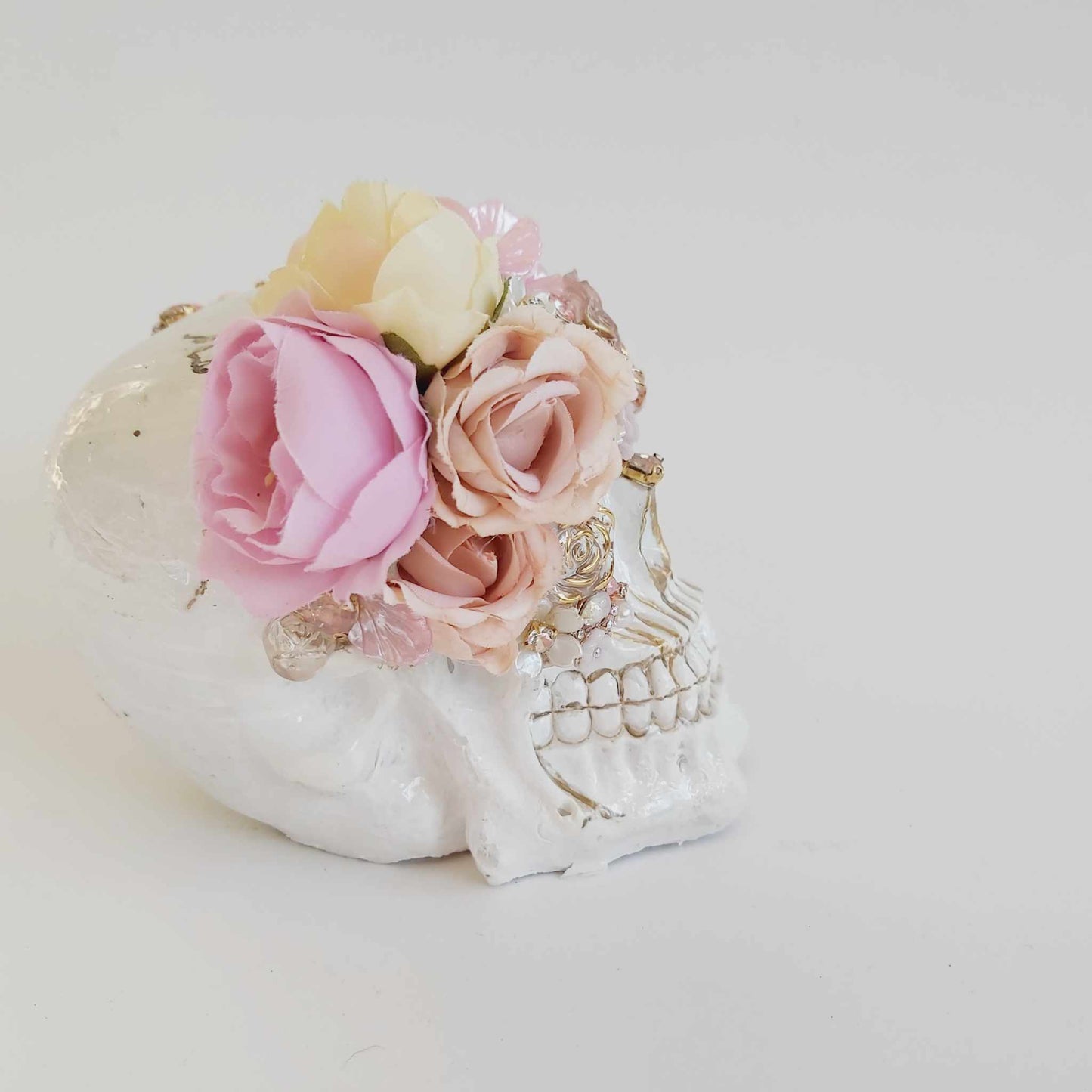 Handcrafted Gothic Floral Skull – Unique Gothic Style Home Accent (SKL5)