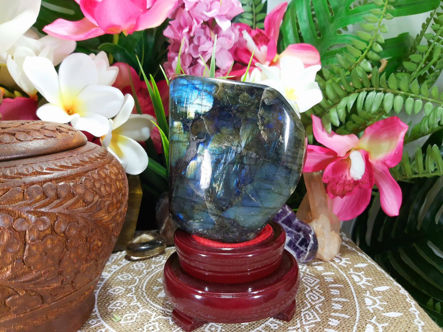 Labradorite Crystal 800 gms (GEM33)