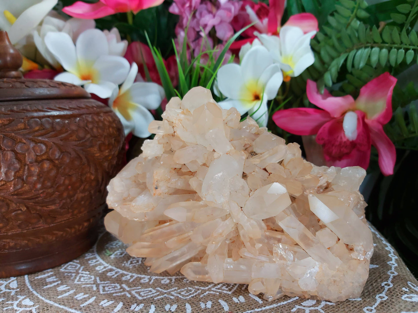 Clear Quartz Gemstone 1450 gms (GEM35)