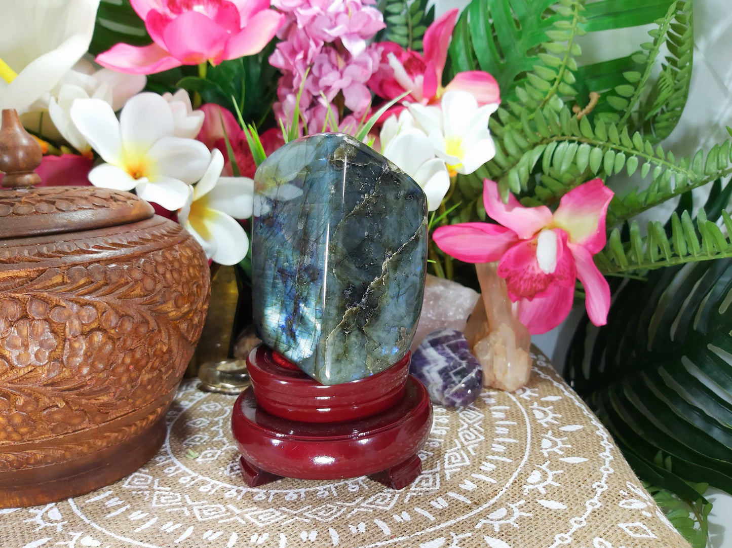 Labradorite Crystal 800 gms (GEM33)