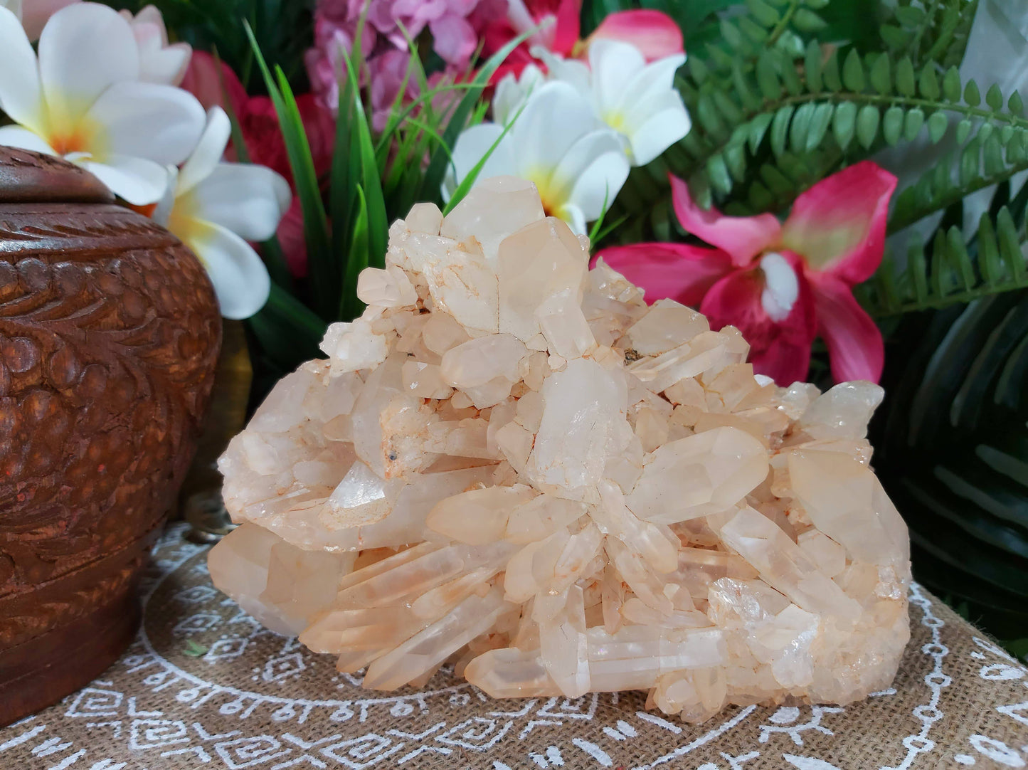 Clear Quartz Gemstone 1450 gms (GEM35)