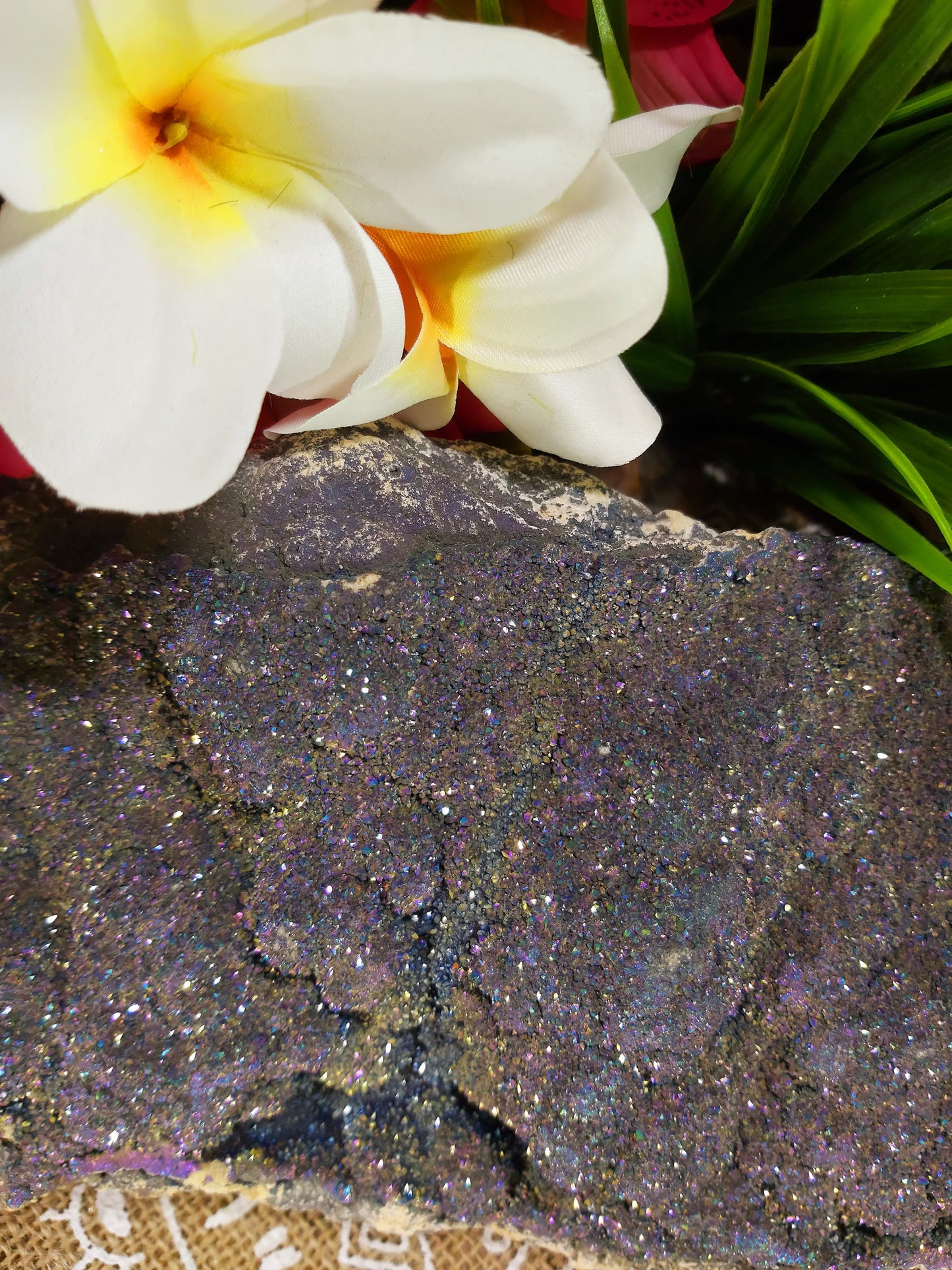 Agate Druzy Crystal 1965 gms (GEM39)