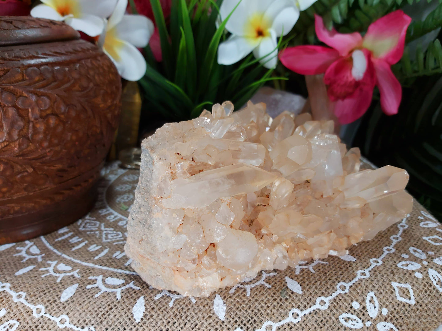 Clear Quartz Gemstone 1450 gms (GEM35)
