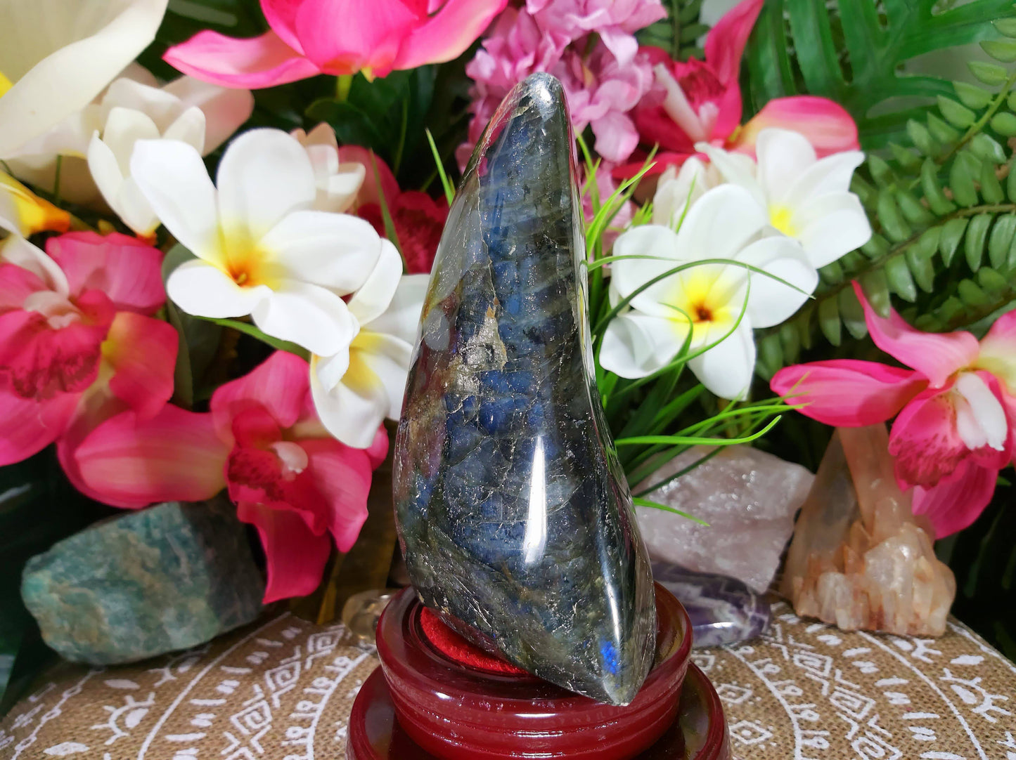 Labradorite Crystal 585 gms (GEM5)