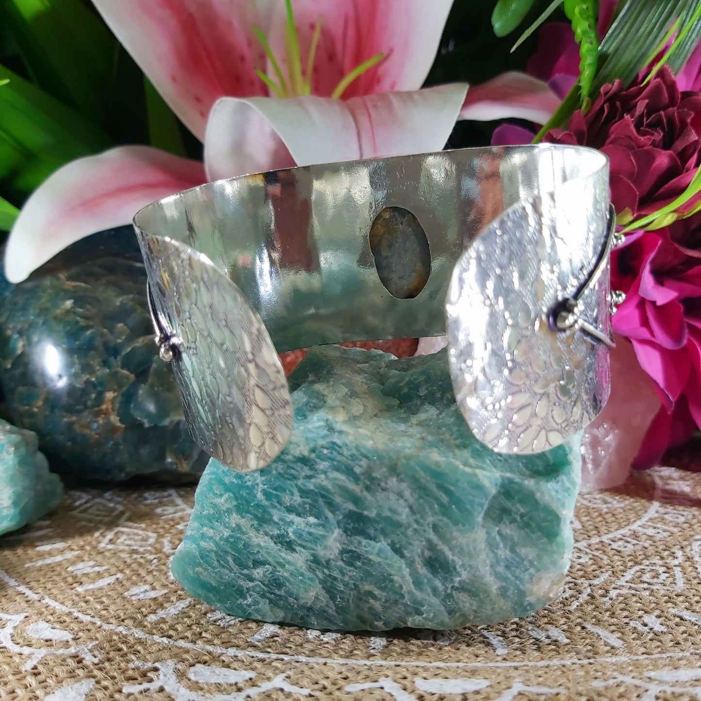 Agate Stability Bangle Bracelet (B128)