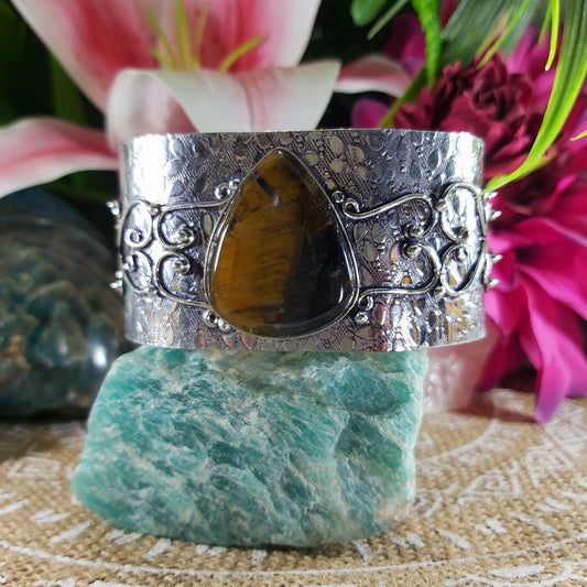 Tiger Eye Earth Star Gemstone Bracelet (B134)