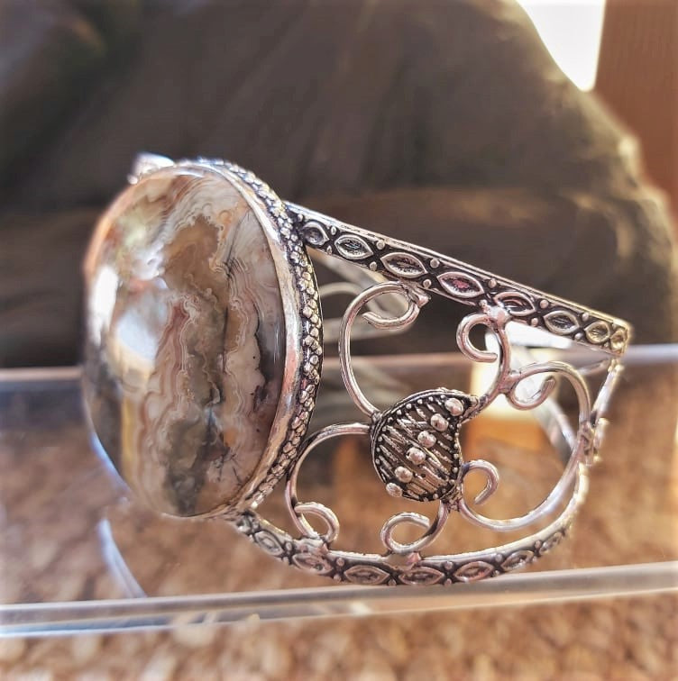 Agate Stability Bangle Bracelet (B204)