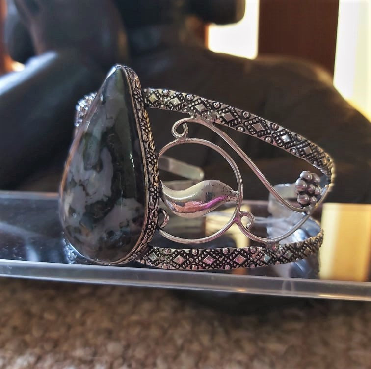 Indigo Gabbro Psychic Abilities Bangle Bracelet (B221)