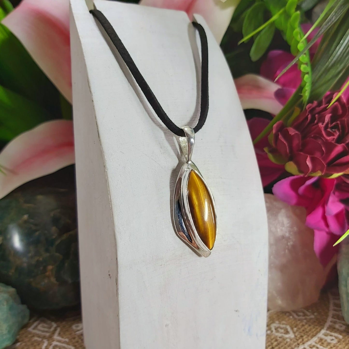 Tiger Eye Earth Star Gemstone Pendant (E1150)
