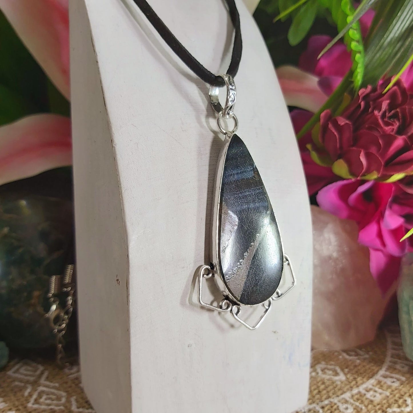 Tiger Eye Earth Star Gemstone Pendant (E1154)