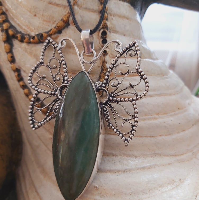 Aventurine Good Luck Gemstone Butterfly Pendant (E1509)