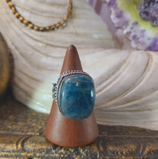 Apatite Third Eye Gemstone Ring US 9 (E1541)