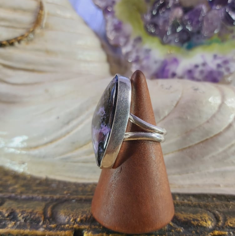 Charoite Spiritual Path Gemstone Ring Size US 7 (E1579)