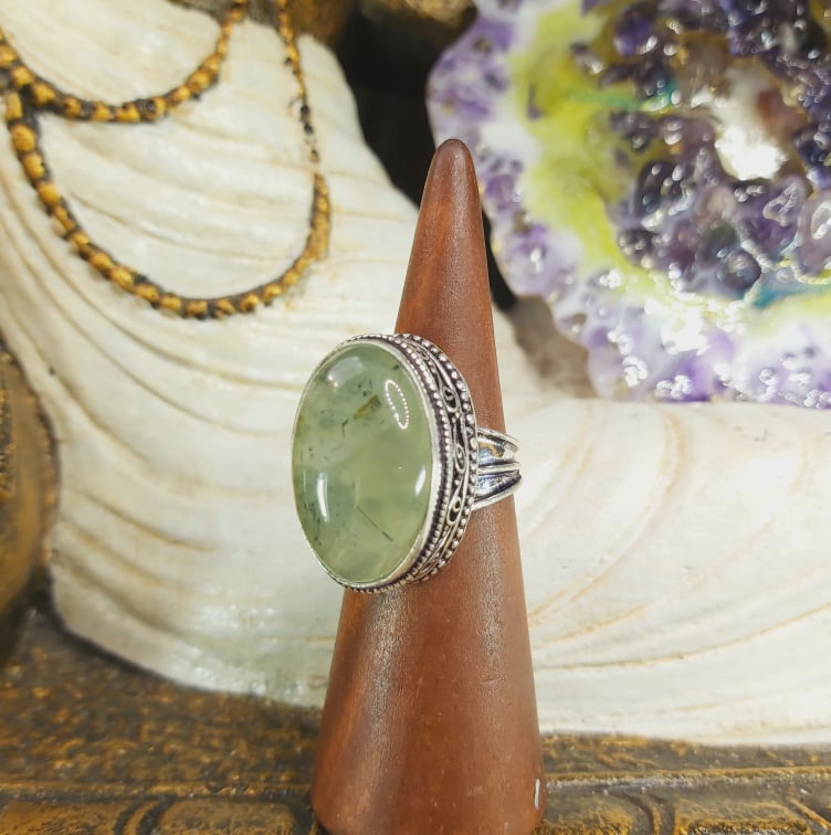 Prehnite Heart Chakra Gemstone Ring US 8.5 (E1608)