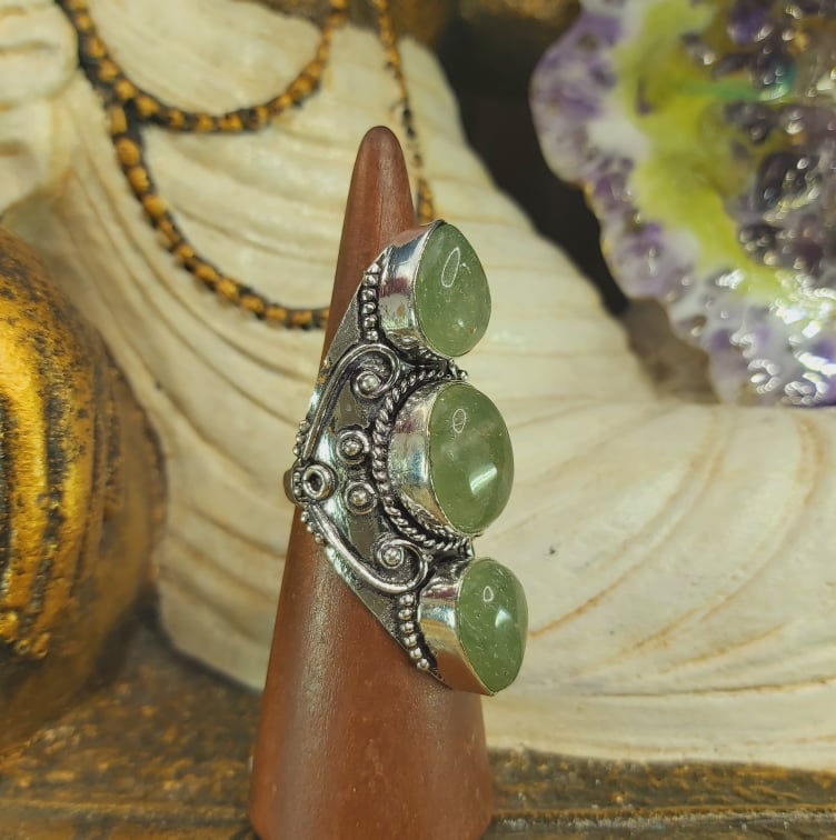 Prehnite Heart Chakra Gemstone Ring US 8.5 (E1609)