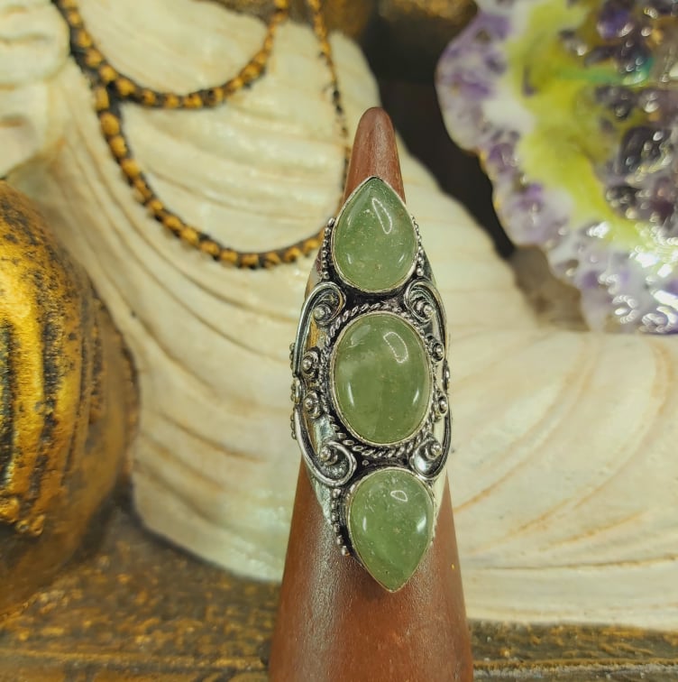 Prehnite Heart Chakra Gemstone Ring US 8.5 (E1609)