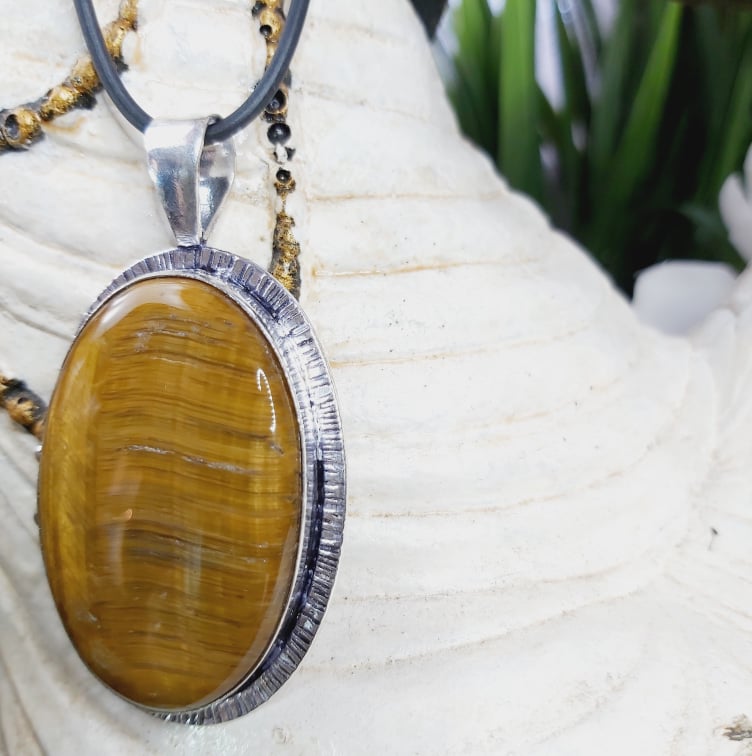 Tiger Eye Gemstone Pendant Necklace (E1616)