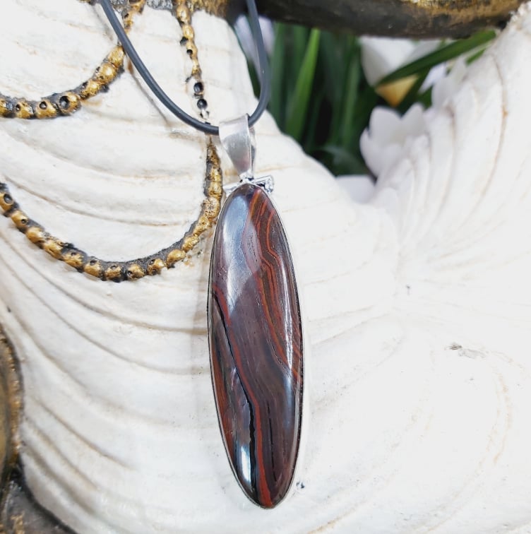 Tiger Eye Gemstone Pendant Necklace (E1618)