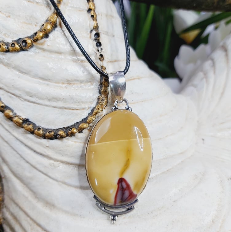 Mookaite Decision Making Gemstone Pendant (E1622)