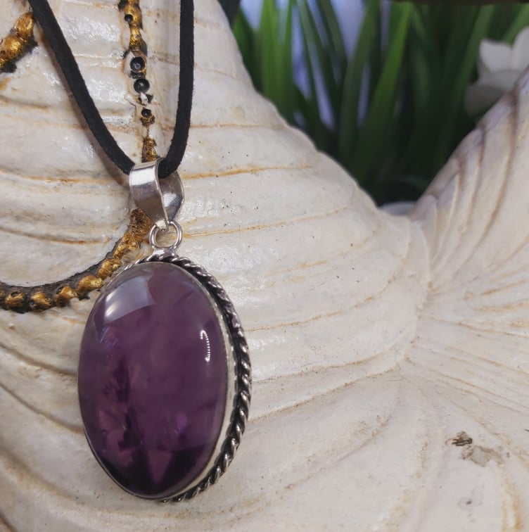Amethyst Gemstone Pendant (E1676)