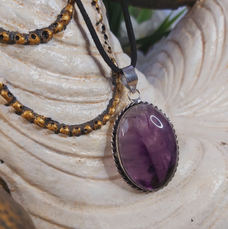 Amethyst Gemstone Pendant (E1676)
