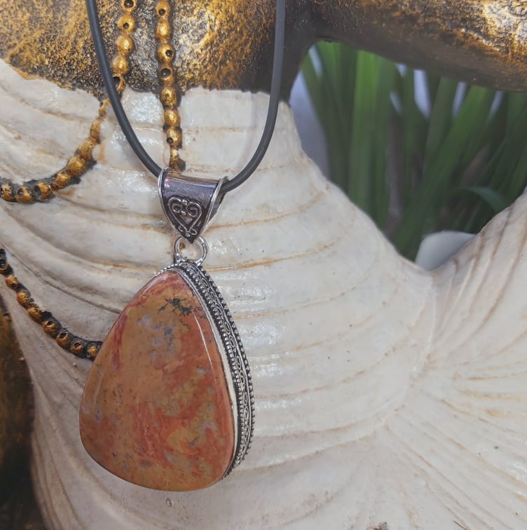 Jasper Courage Gemstone Pendant (E1687)