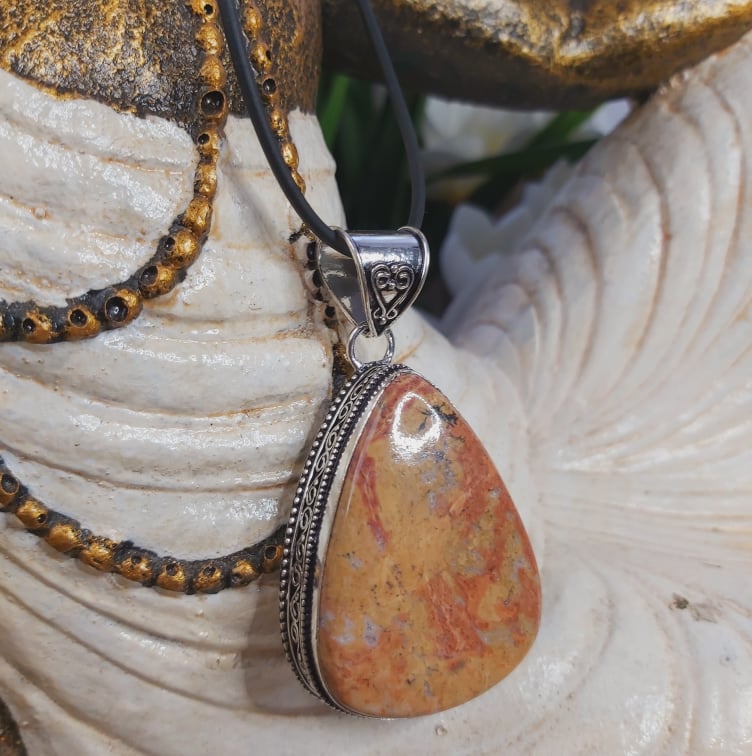 Jasper Courage Gemstone Pendant (E1687)