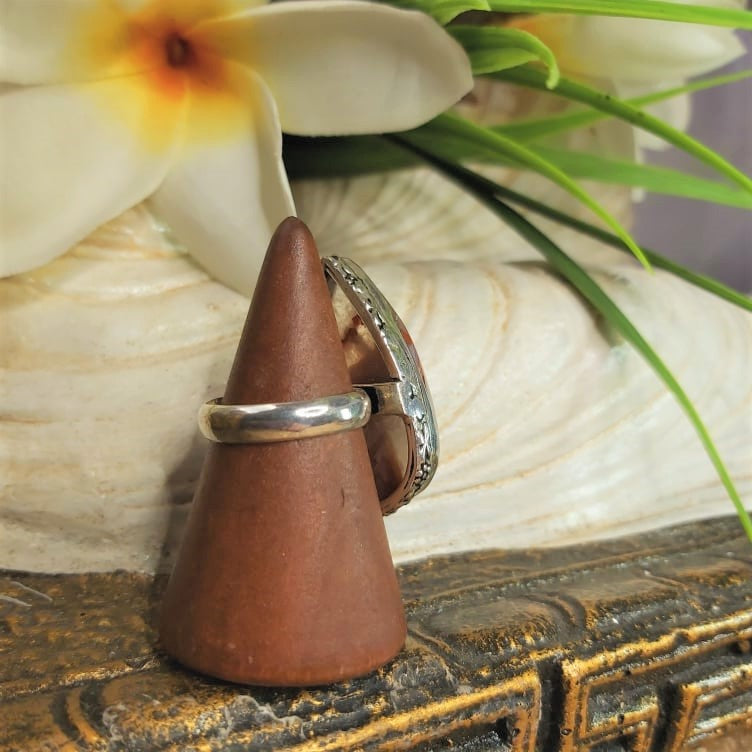 Agate Physical Wellbeing Gemstone Ring US 7.5 (E1697)
