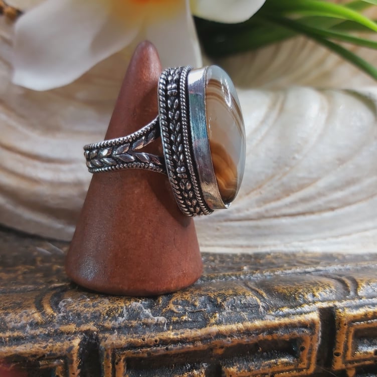 Agate Physical Wellbeing Gemstone Ring US 9 (E1699)